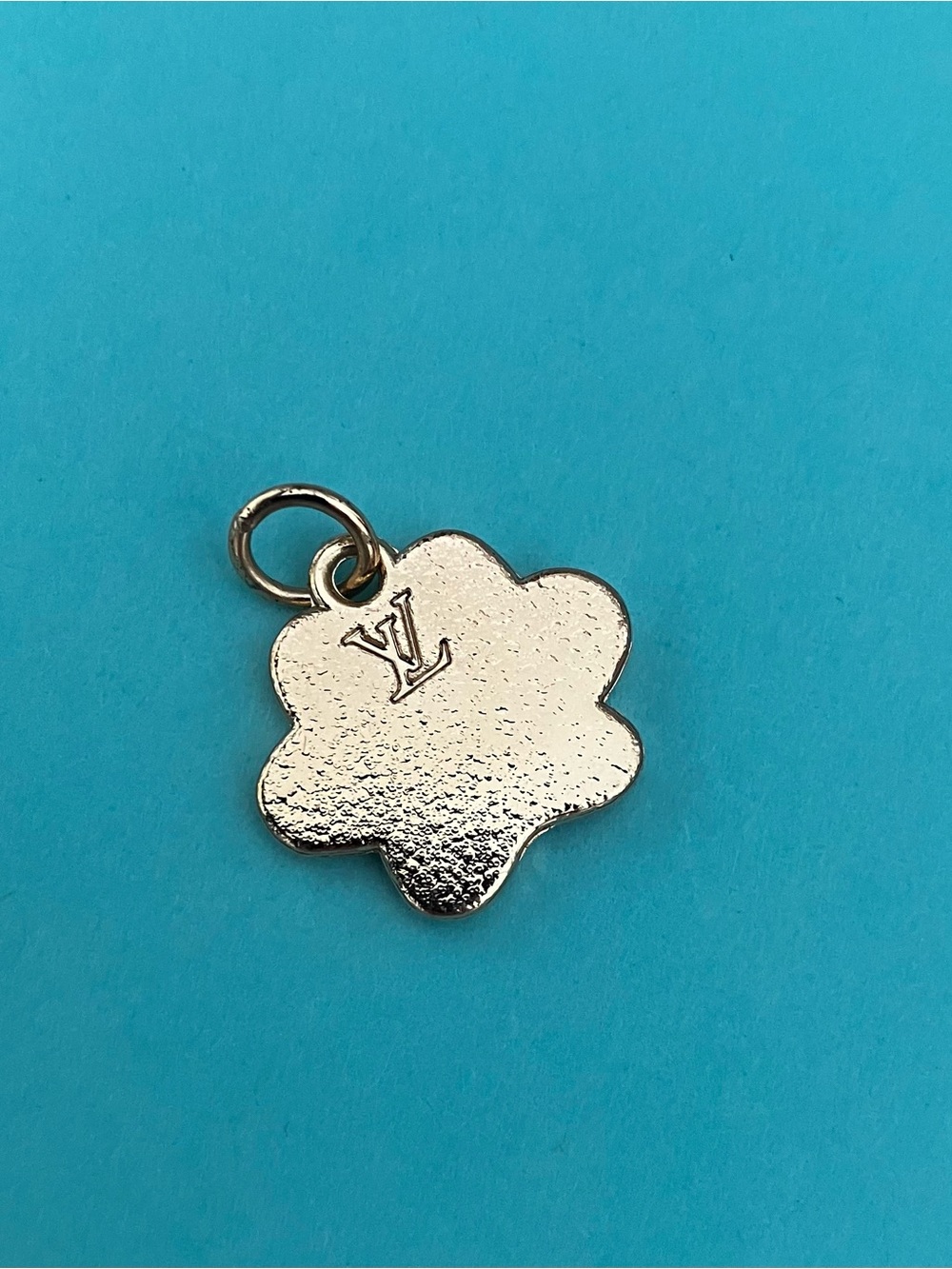 Louis Vuitton stamped Red and Gold toned Paw Charm with Crystals - Picture 4 of 6